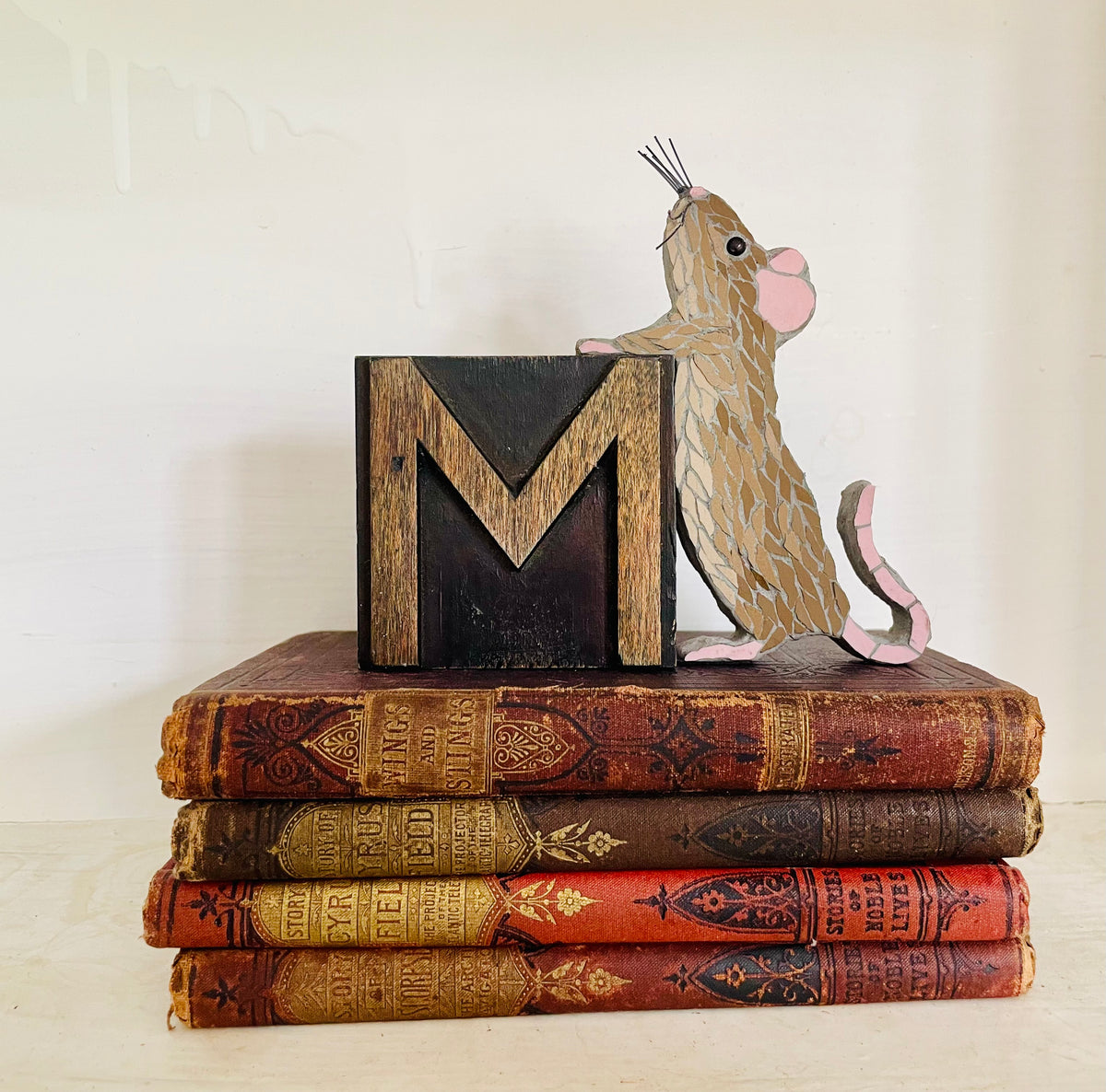 Mouse on a vintage wooden Letterpress M